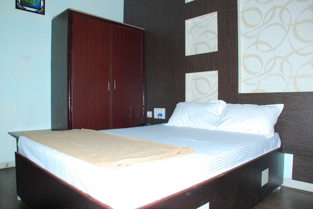 Jayalakshmi Residency Hotel Tirupati Habitación foto
