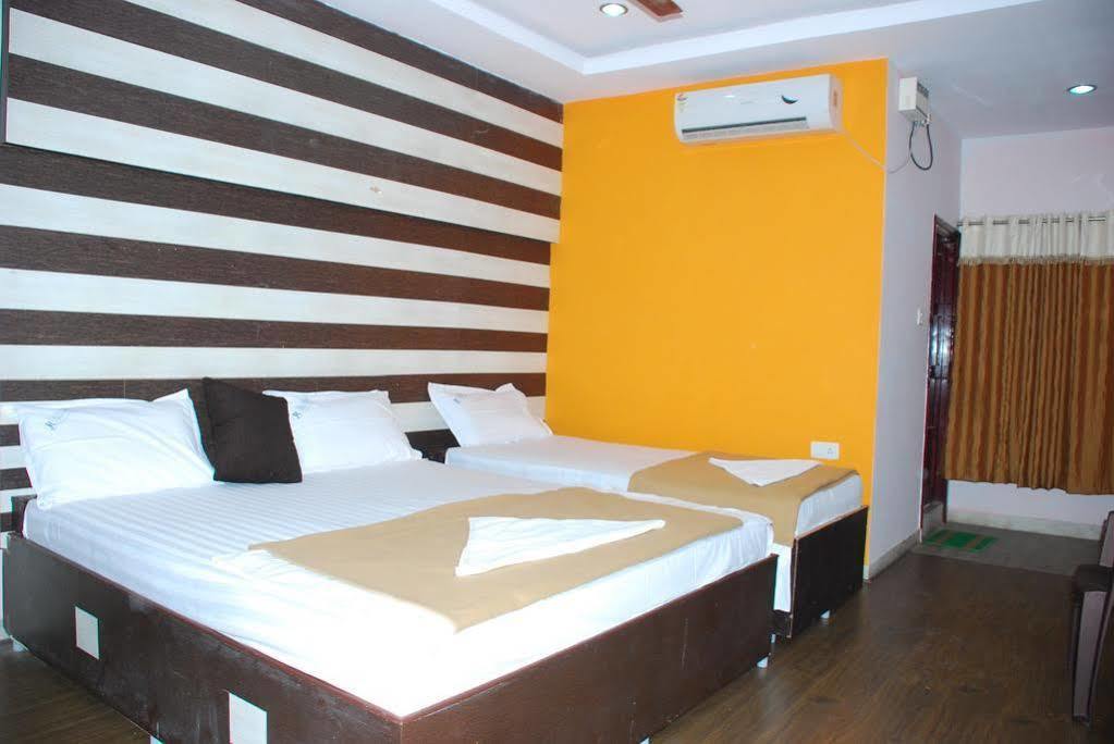 Jayalakshmi Residency Hotel Tirupati Exterior foto